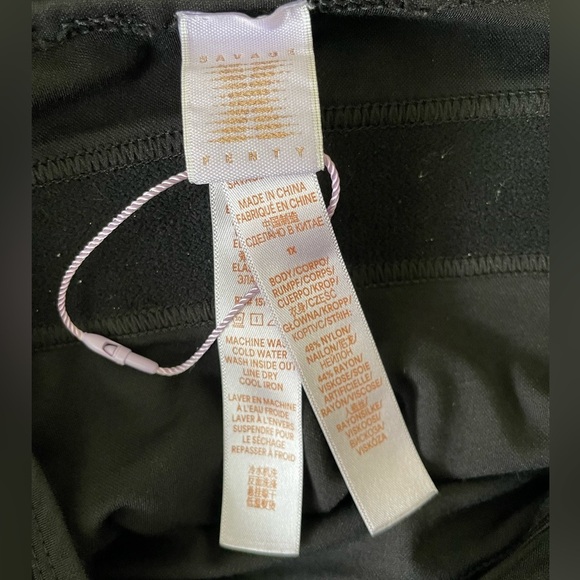 NWOT Savage X Fenty Logo Bodysuit In Black & Gold Plus Size 1X - Picture 6 of 7